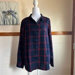 GAP Women’s Botton Up Shirt. LARGE. EUC.